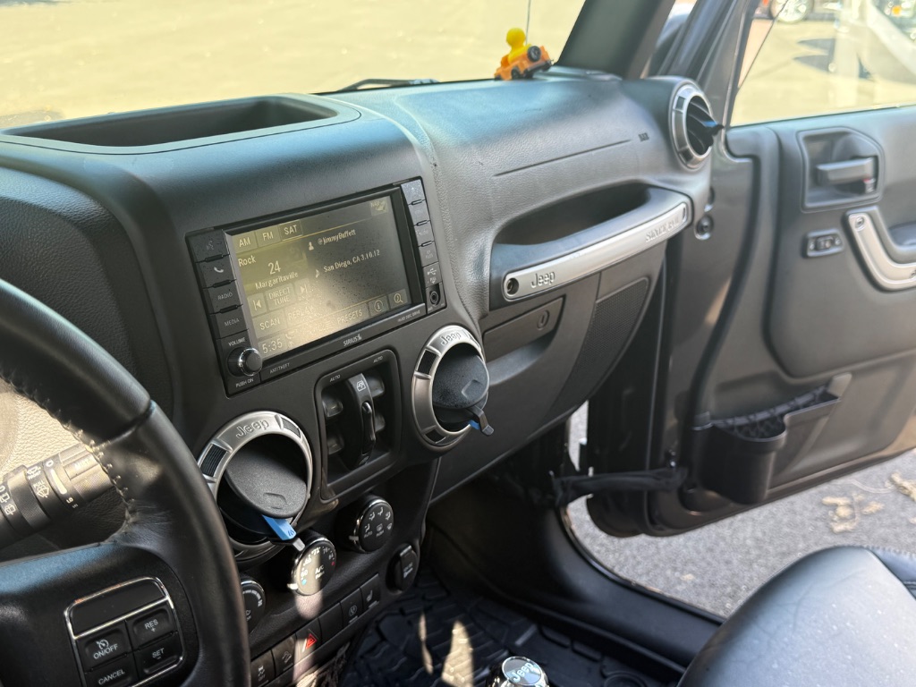 2017 Jeep Wrangler Unlimited Rubicon - Photo 12