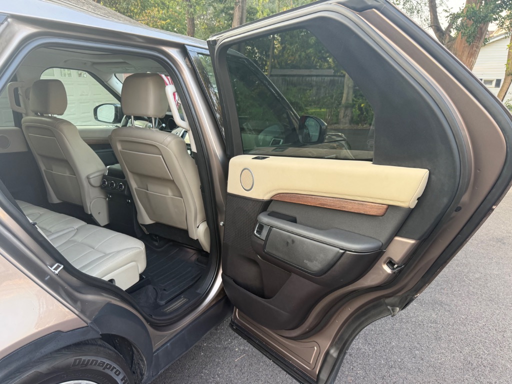 2017 Land Rover Discovery HSE - Photo 18