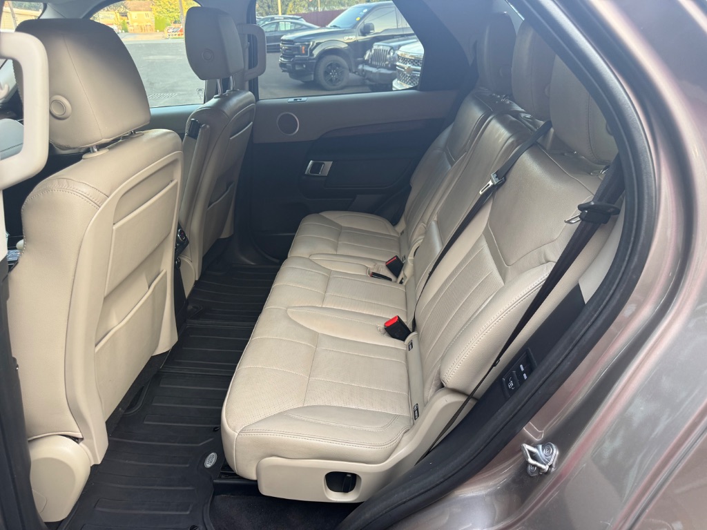 2017 Land Rover Discovery HSE - Photo 16
